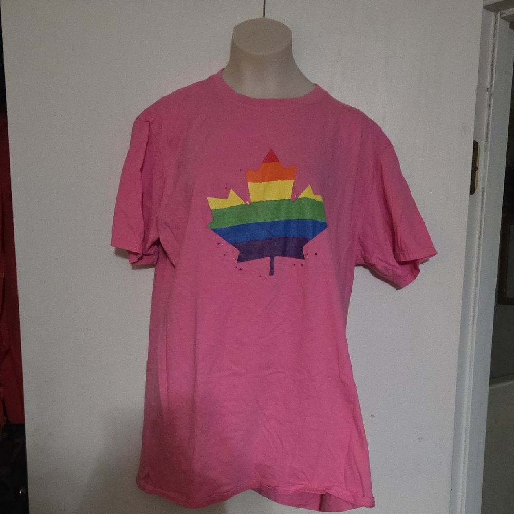 Gildan Pink Tee with Rainbow Maple Design